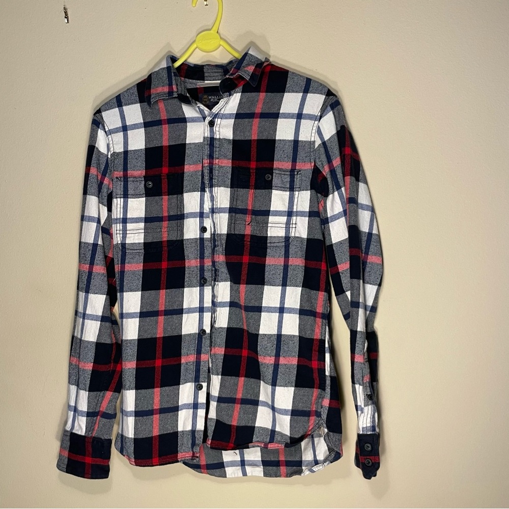 Small long sleeve flannel